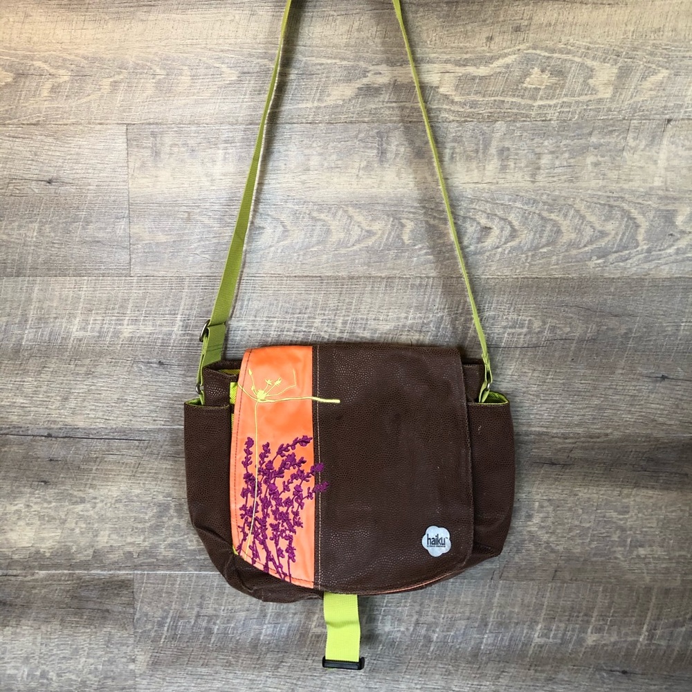 Haiku messenger bag